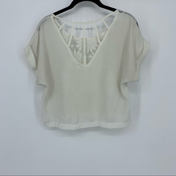 Mine sheer floral white crochet sunflower crop  top - Picture 2 of 12